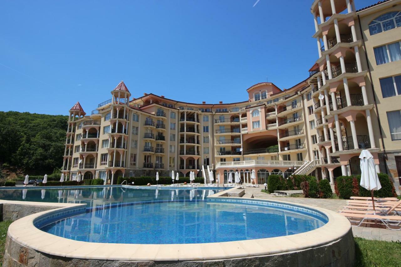 Menada Negresco Apartments Елените Экстерьер фото